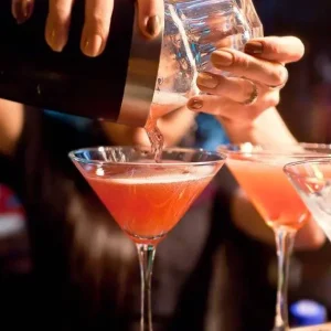 AirlieBeachHensPartyCocktailMakingClass-1200x630